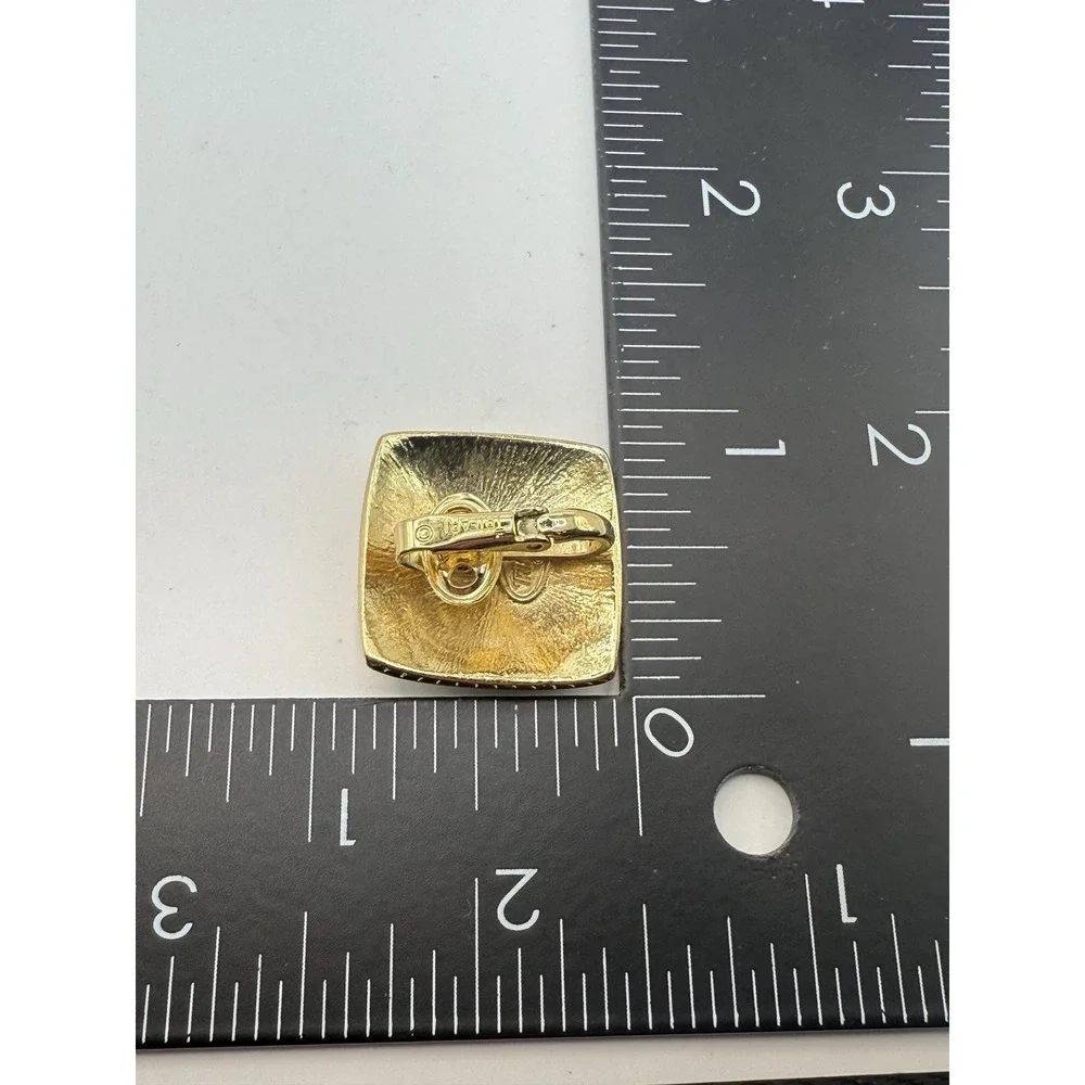 Crown Trifari Cream Enamel Clip On Earrings Gold Tone‎ Square Vintage